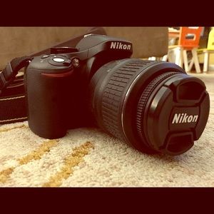 Nikon D5200 DSLR Camera